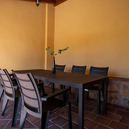 La Casa Del Castillo